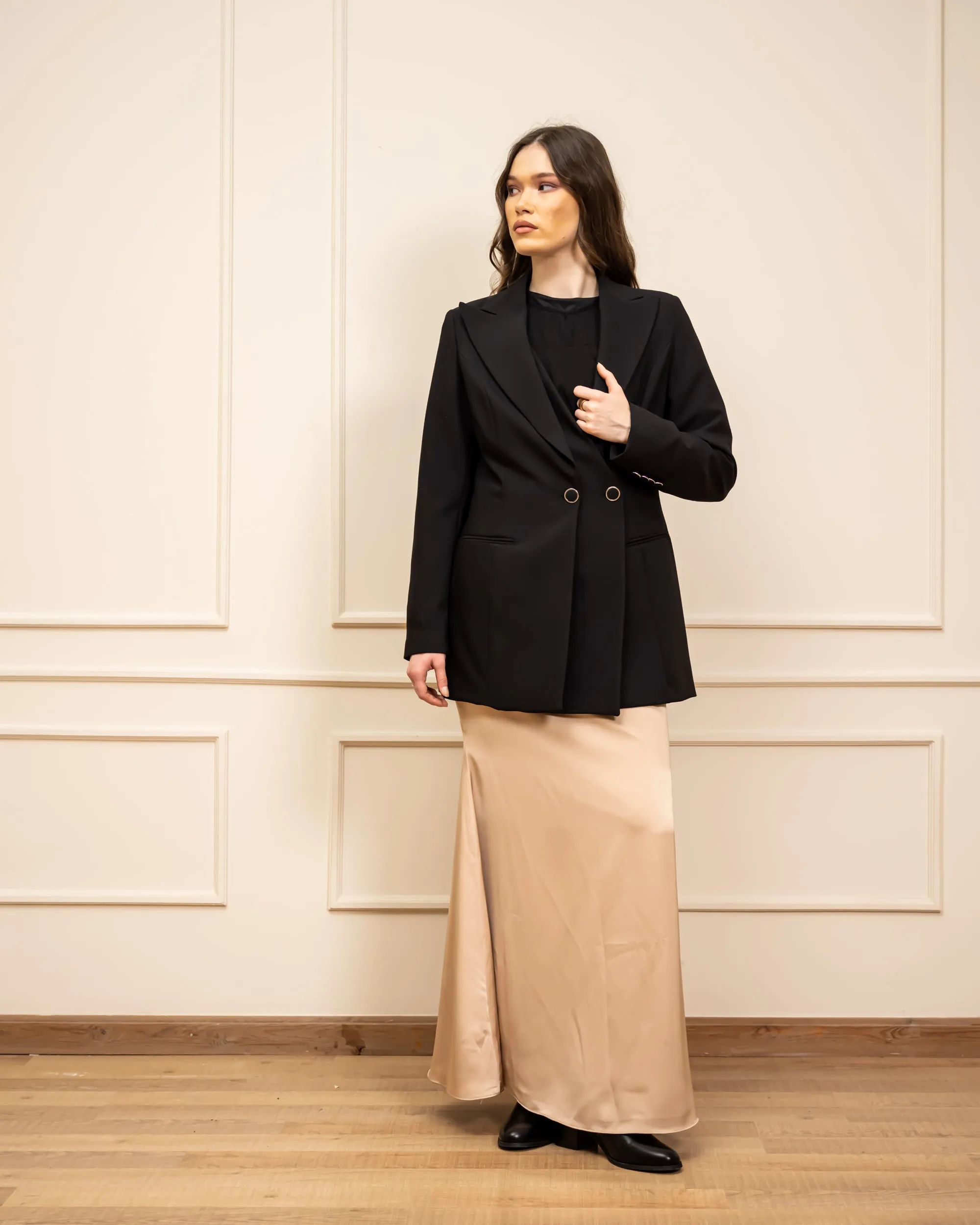 LONG ELEGANT BLAZER -BLACK